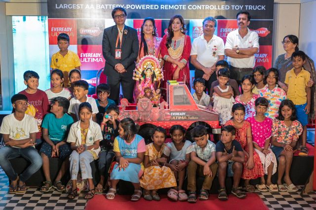 Eveready Powers Up Durga Puja with the Largest Toy Truck: ‘Ultima Bahon’